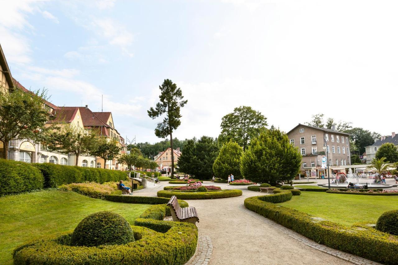 Apartament Przy Parku Kudowa-Zdrój Exterior foto